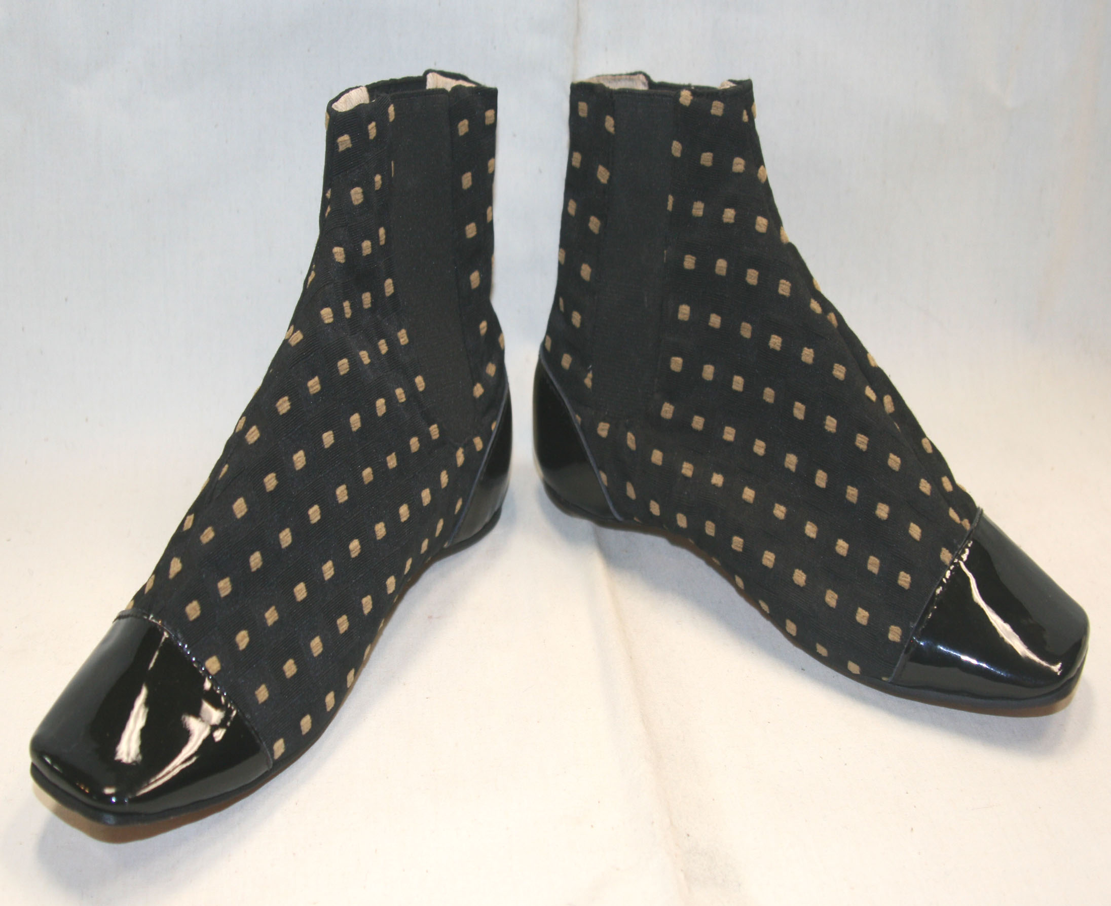 Black patterned Congress gaiters size 11